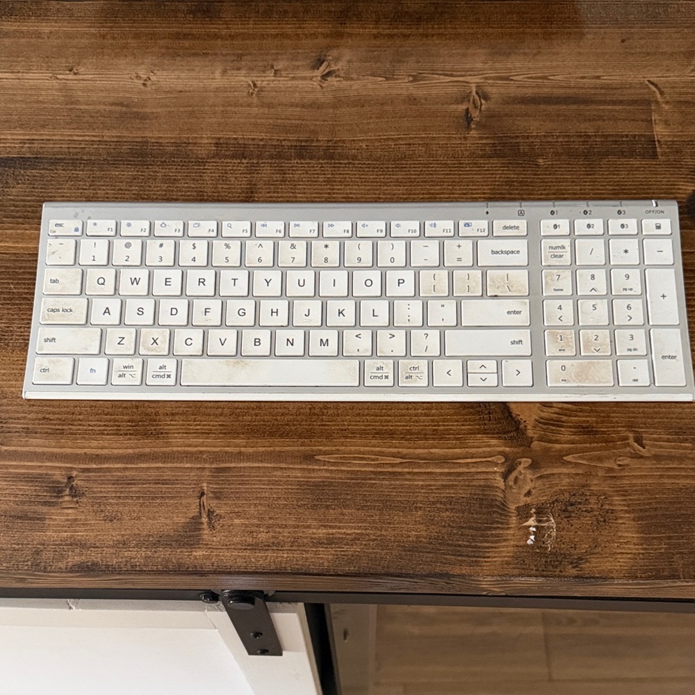 Apple Silver Wireless Keyboard